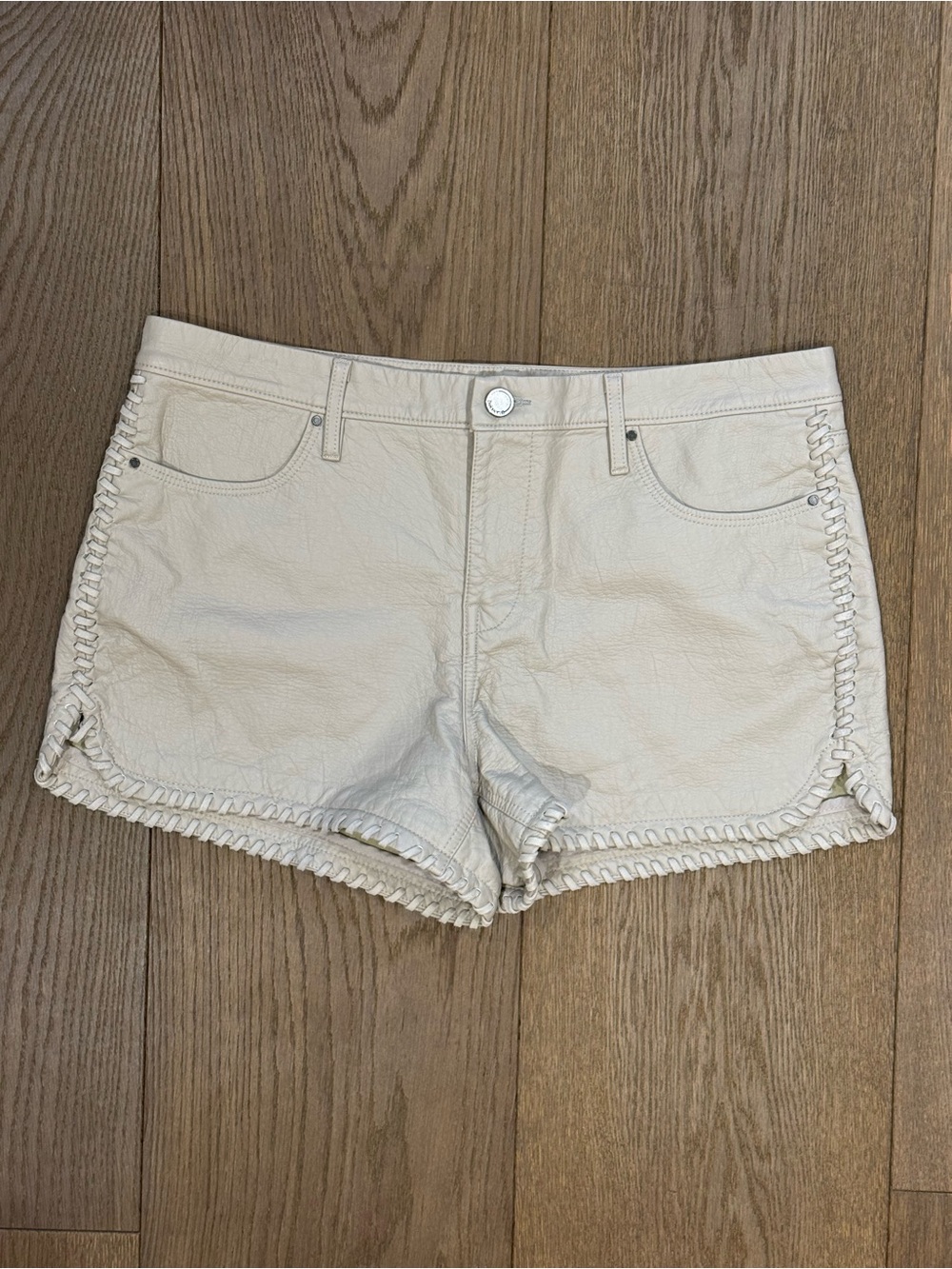 BLANKNYC Beige Faux Leather Whipstitch Lace Trim Shorts - Size 30
